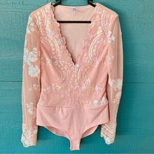STUNNING PEACH PINK MESH SEQUINS V-NECK SHEER LONG SLEEVE BODYSUIT NWOT